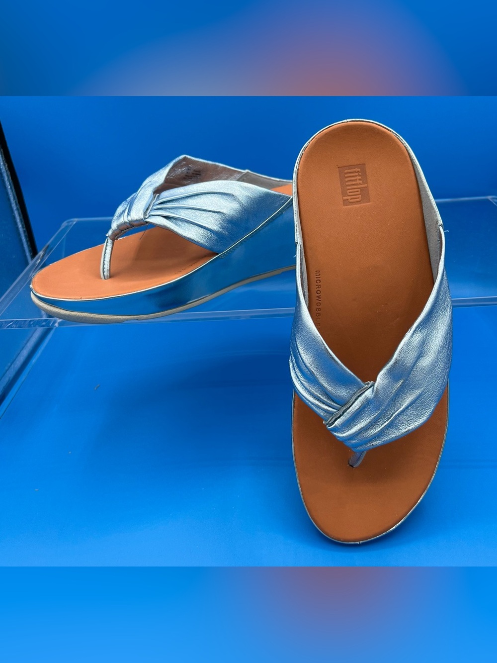 Fitflop Twiss, Metallic Ice Blue, 
US 9/EUR 41. NWT